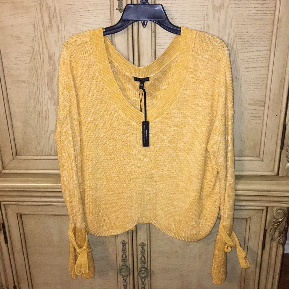 Express Women’s Top/ lightweight Sweater